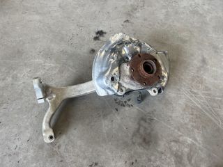 bontott AUDI A6 C6 Jobb első Csonkállvány Kerékaggyal