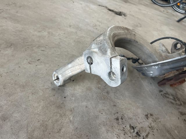 bontott AUDI A6 C6 Jobb első Csonkállvány Kerékaggyal