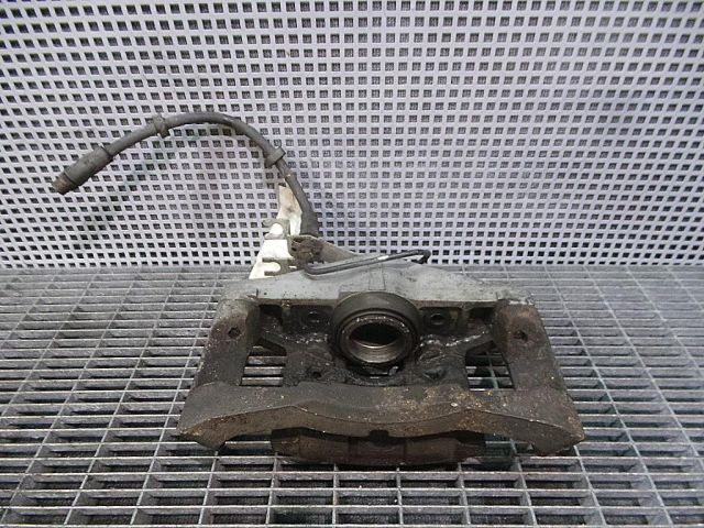 bontott AUDI A6 C6 Jobb első Féknyereg Munkahengerrel