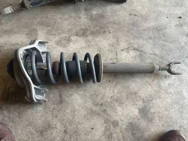 bontott AUDI A6 C6 Jobb első Gólyaláb (Lengécsillapító, Rugó)