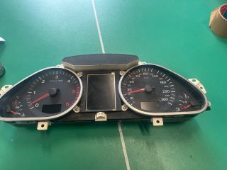 bontott AUDI A6 C6 Kilométeróra