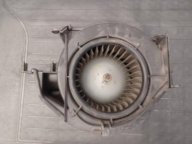 bontott AUDI A6 C6 Klímahűtő Ventilátor