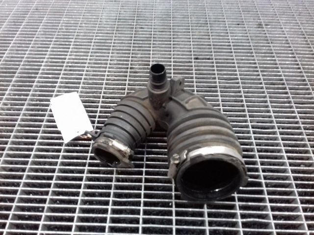 bontott AUDI A6 C6 Légbeömlő Cső