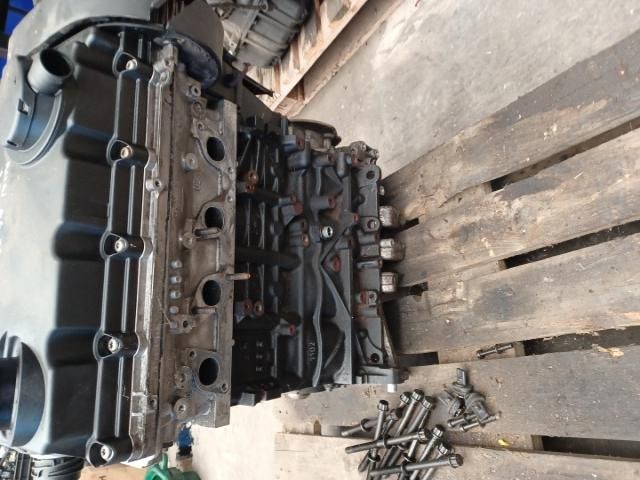 bontott AUDI A6 C6 Motor (Fűzött blokk hengerfejjel)