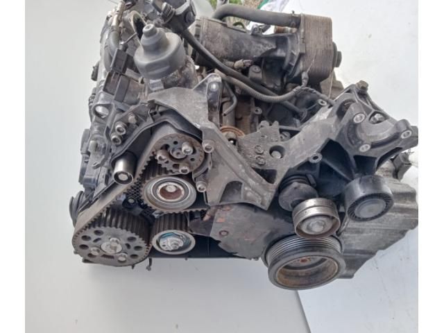 bontott AUDI A6 C6 Motor (Fűzött blokk hengerfejjel)