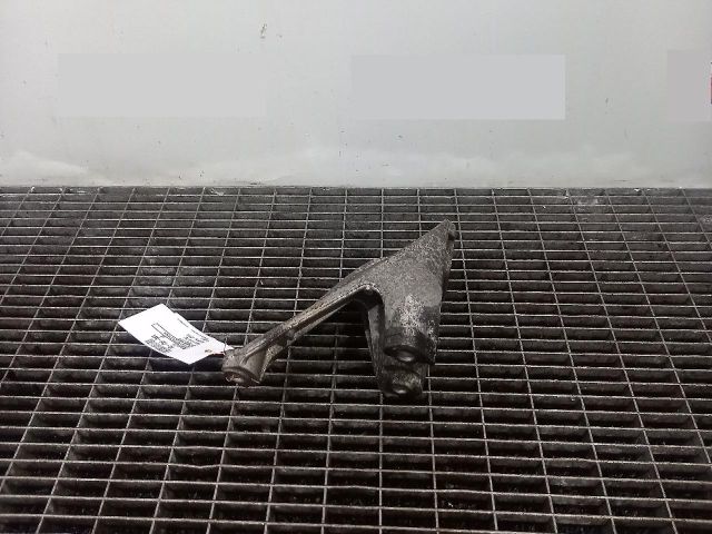 bontott AUDI A6 C6 Motor Tartó Bak Bal