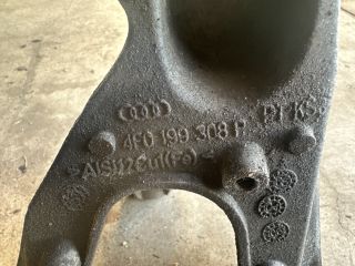 bontott AUDI A6 C6 Motor Tartó Bak (Fém)