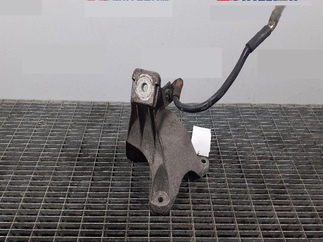 bontott AUDI A6 C6 Motor Tartó Bak Jobb