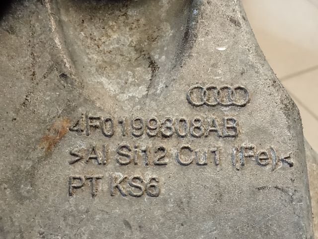 bontott AUDI A6 C6 Motor Tartó Bak (Pozíciófüggetlen)