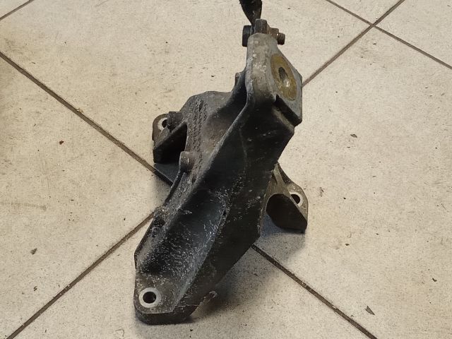 bontott AUDI A6 C6 Motor Tartó Bak (Pozíciófüggetlen)
