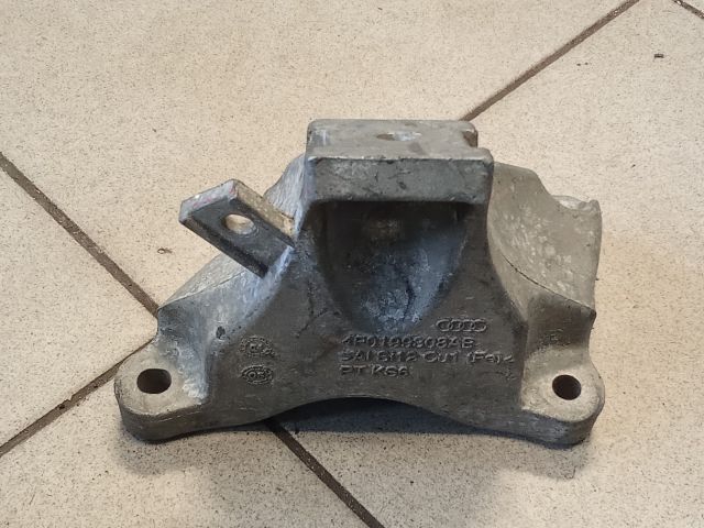 bontott AUDI A6 C6 Motor Tartó Bak (Pozíciófüggetlen)