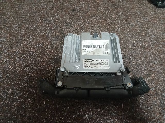 bontott AUDI A6 C6 Motorvezérlő