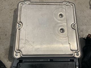 bontott AUDI A6 C6 Motorvezérlő