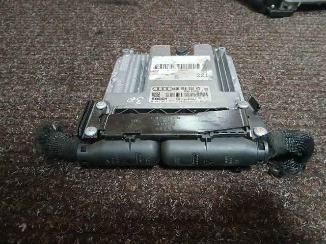 bontott AUDI A6 C6 Motorvezérlő