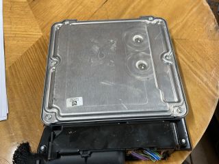 bontott AUDI A6 C6 Motorvezérlő