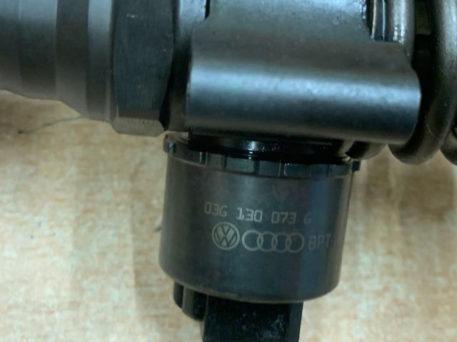 bontott AUDI A6 C6 Porlasztó (1 db)