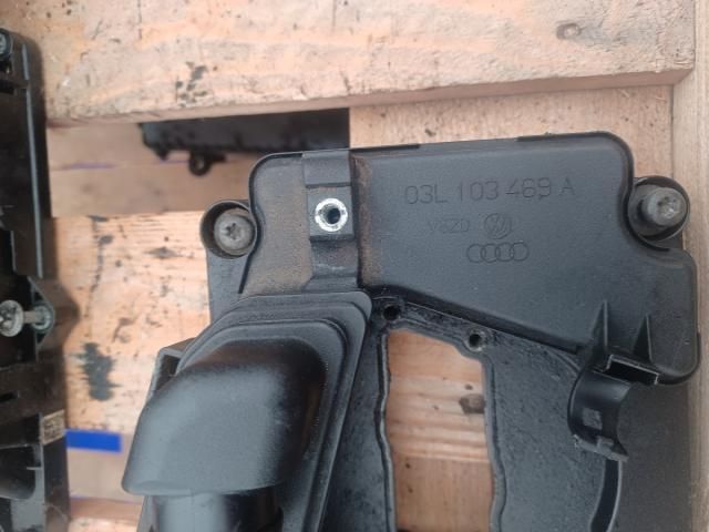 bontott AUDI A6 C6 Szelepfedél