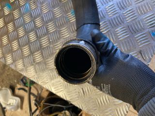 bontott AUDI A6 C6 Turbócső