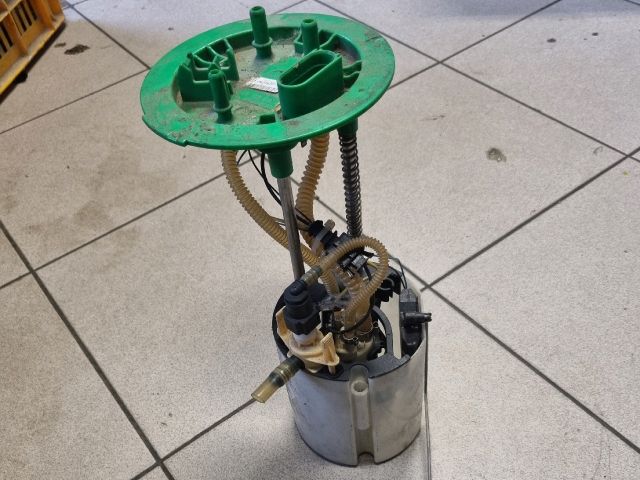 bontott AUDI A6 C6 Üzemanyag Szivattyú