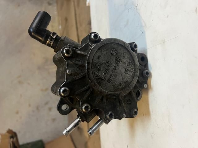 bontott AUDI A6 C6 Vákumpumpa