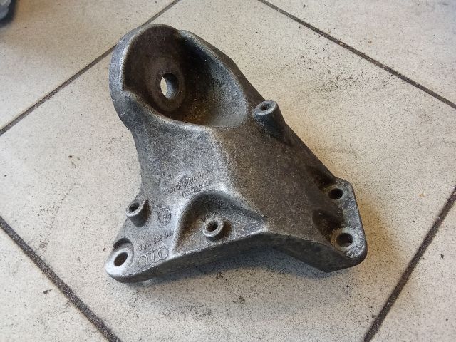 bontott AUDI A6 C6 Váltó Tartó Bak (Pozíciófüggetlen)