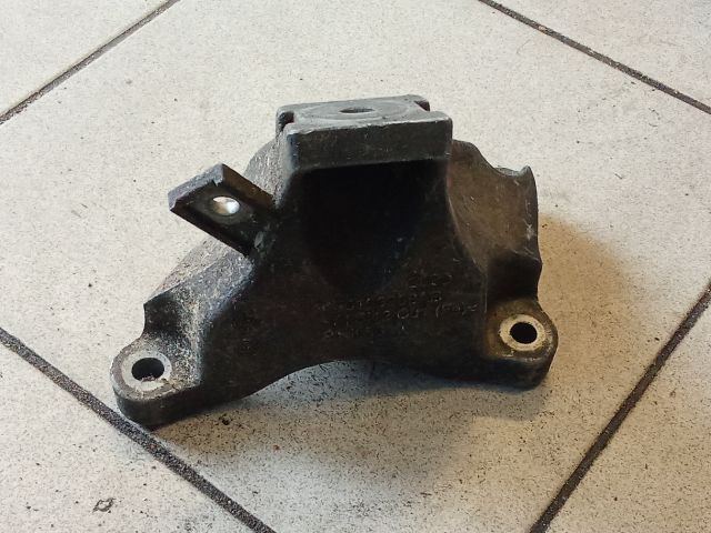 bontott AUDI A6 C6 Váltó Tartó Bak (Pozíciófüggetlen)