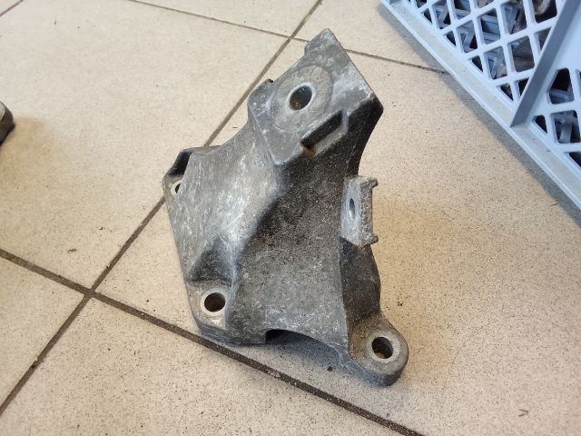 bontott AUDI A6 C6 Váltó Tartó Bak (Pozíciófüggetlen)