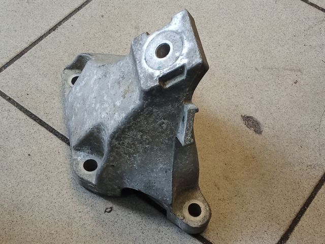 bontott AUDI A6 C6 Váltó Tartó Bak (Pozíciófüggetlen)