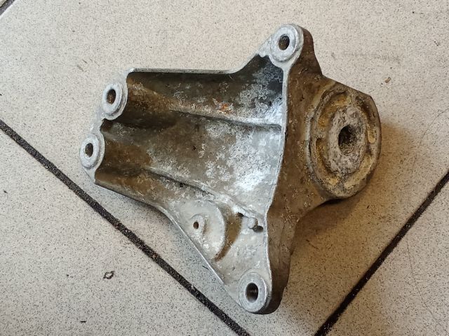 bontott AUDI A6 C6 Váltó Tartó Bak (Pozíciófüggetlen)