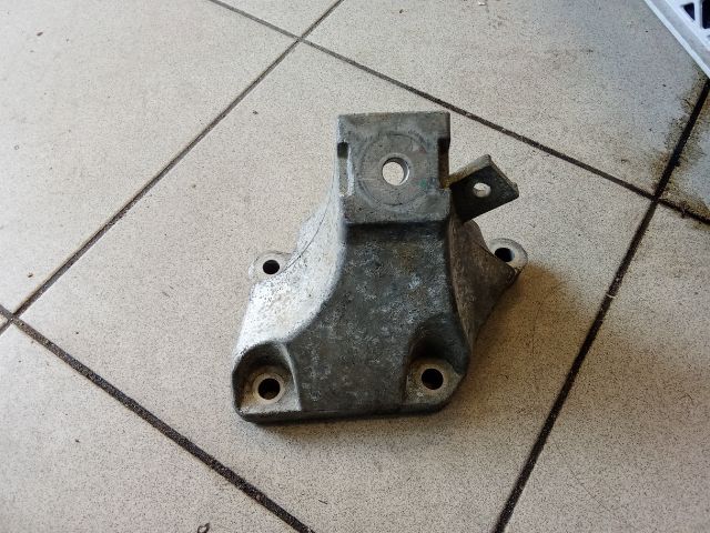 bontott AUDI A6 C6 Váltó Tartó Bak (Pozíciófüggetlen)