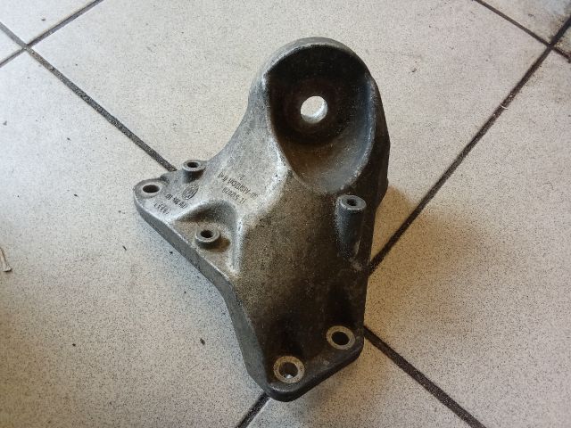 bontott AUDI A6 C6 Váltó Tartó Bak (Pozíciófüggetlen)