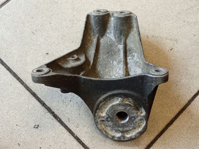 bontott AUDI A6 C6 Váltó Tartó Bak (Pozíciófüggetlen)