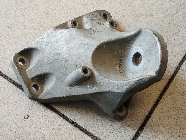bontott AUDI A6 C6 Váltó Tartó Bak (Pozíciófüggetlen)