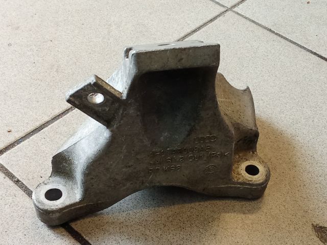 bontott AUDI A6 C6 Váltó Tartó Bak (Pozíciófüggetlen)