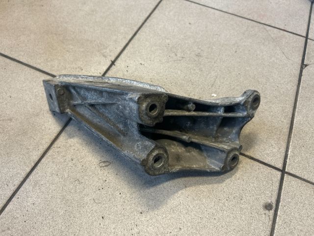 bontott AUDI A6 C6 Váltó Tartó Bak (Pozíciófüggetlen)