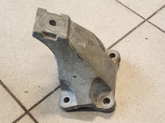 bontott AUDI A6 C6 Váltó Tartó Bak (Pozíciófüggetlen)