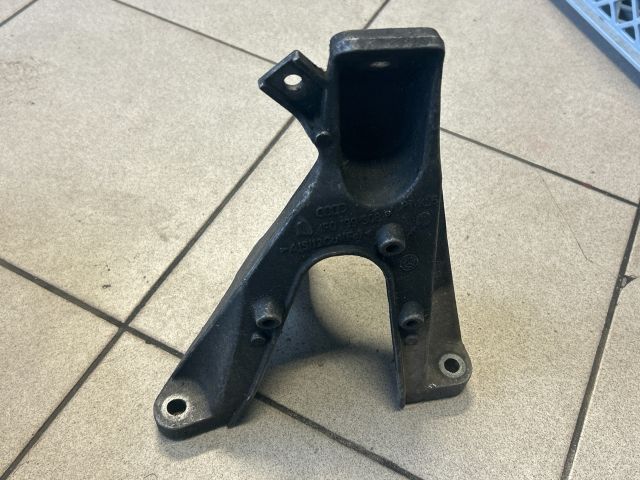 bontott AUDI A6 C6 Váltó Tartó Bak (Pozíciófüggetlen)