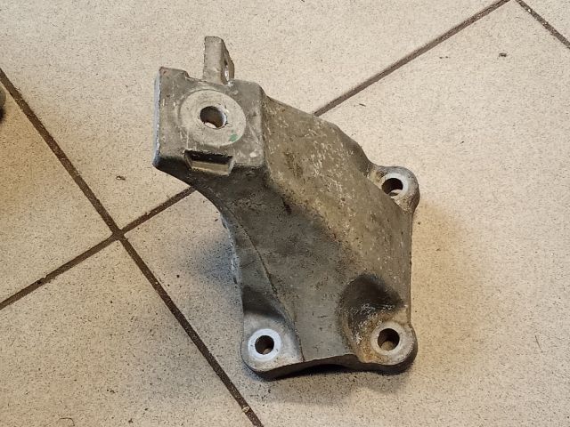 bontott AUDI A6 C6 Váltó Tartó Bak (Pozíciófüggetlen)