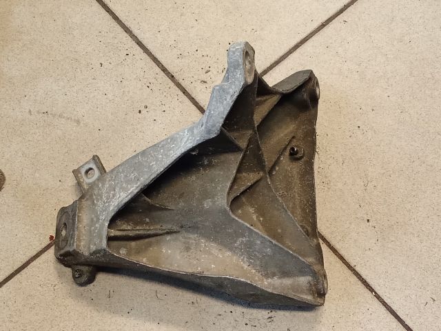 bontott AUDI A6 C6 Váltó Tartó Bak (Pozíciófüggetlen)