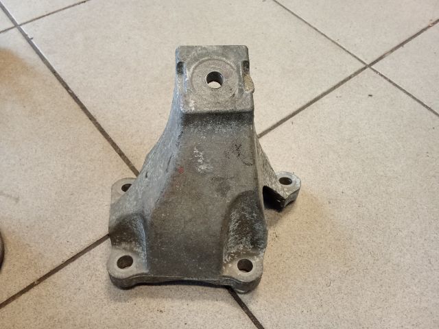 bontott AUDI A6 C6 Váltó Tartó Bak (Pozíciófüggetlen)