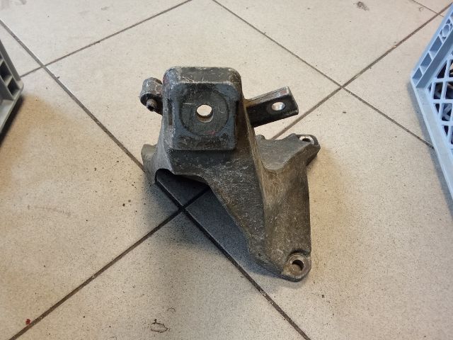 bontott AUDI A6 C6 Váltó Tartó Bak (Pozíciófüggetlen)