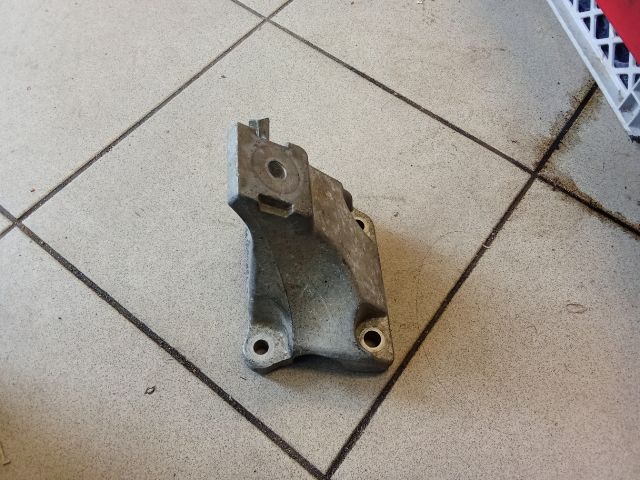 bontott AUDI A6 C6 Váltó Tartó Bak (Pozíciófüggetlen)