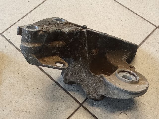 bontott AUDI A6 C6 Váltó Tartó Bak (Pozíciófüggetlen)