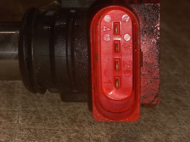 bontott AUDI A6 C6 Gyújtótrafó