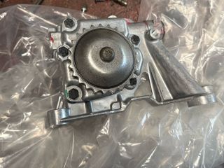 bontott AUDI A6 C6 Olajszivattyú