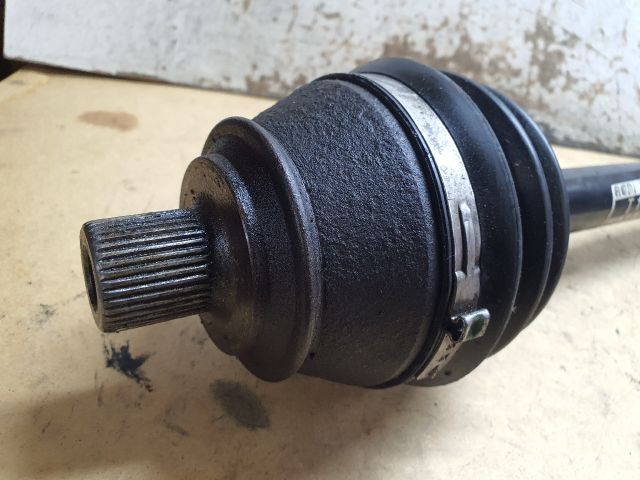 bontott AUDI A6 C6 Bal Féltengely