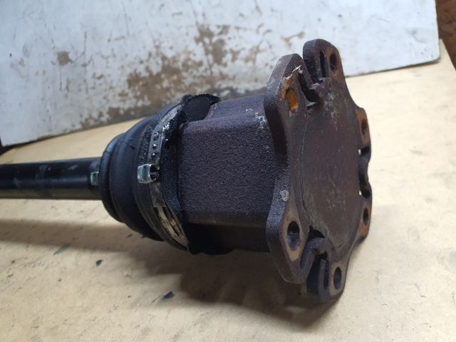 bontott AUDI A6 C6 Bal Féltengely