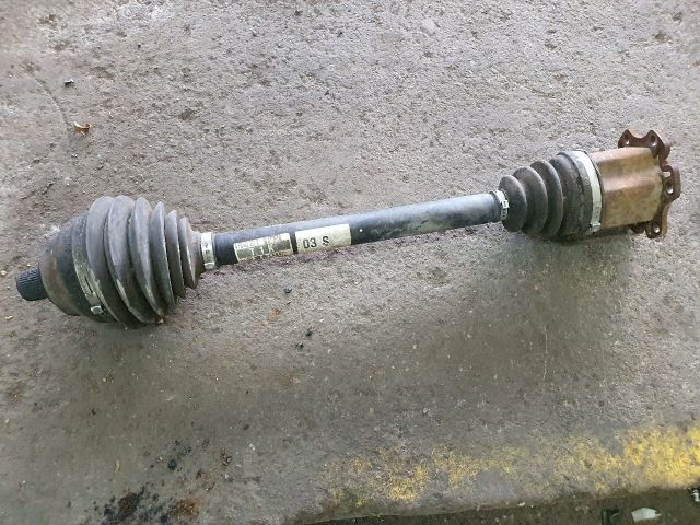 bontott AUDI A6 C6 Bal Féltengely