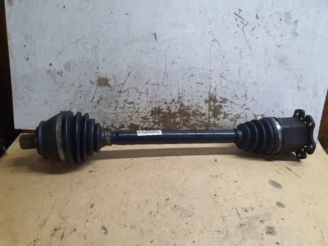 bontott AUDI A6 C6 Bal Féltengely