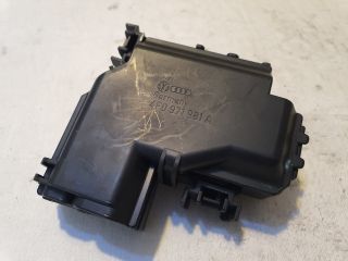 bontott AUDI A6 C6 Biztosítéktábla Motortér